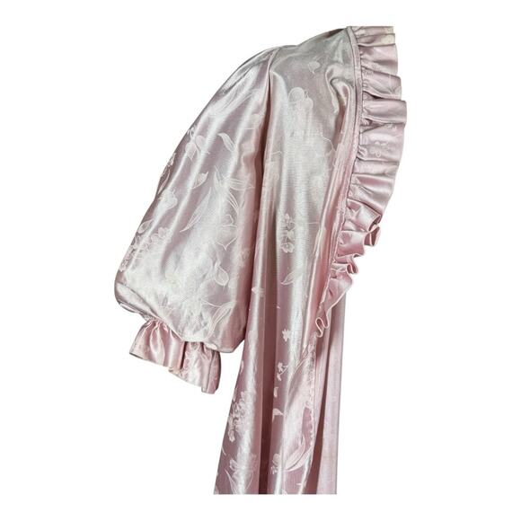 Vintage 70’s Miss Elaine Satin Floral Print Ruffle Trim Puff Sleeve Robe - Picture 5 of 9